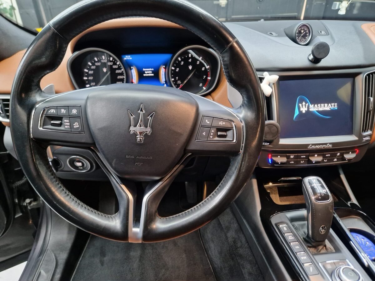MASERATI LEVANTE 3.0 V6 350CV